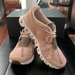 On Cloud Running Shoes US 5 - Women | Color: Pink | Size: 5